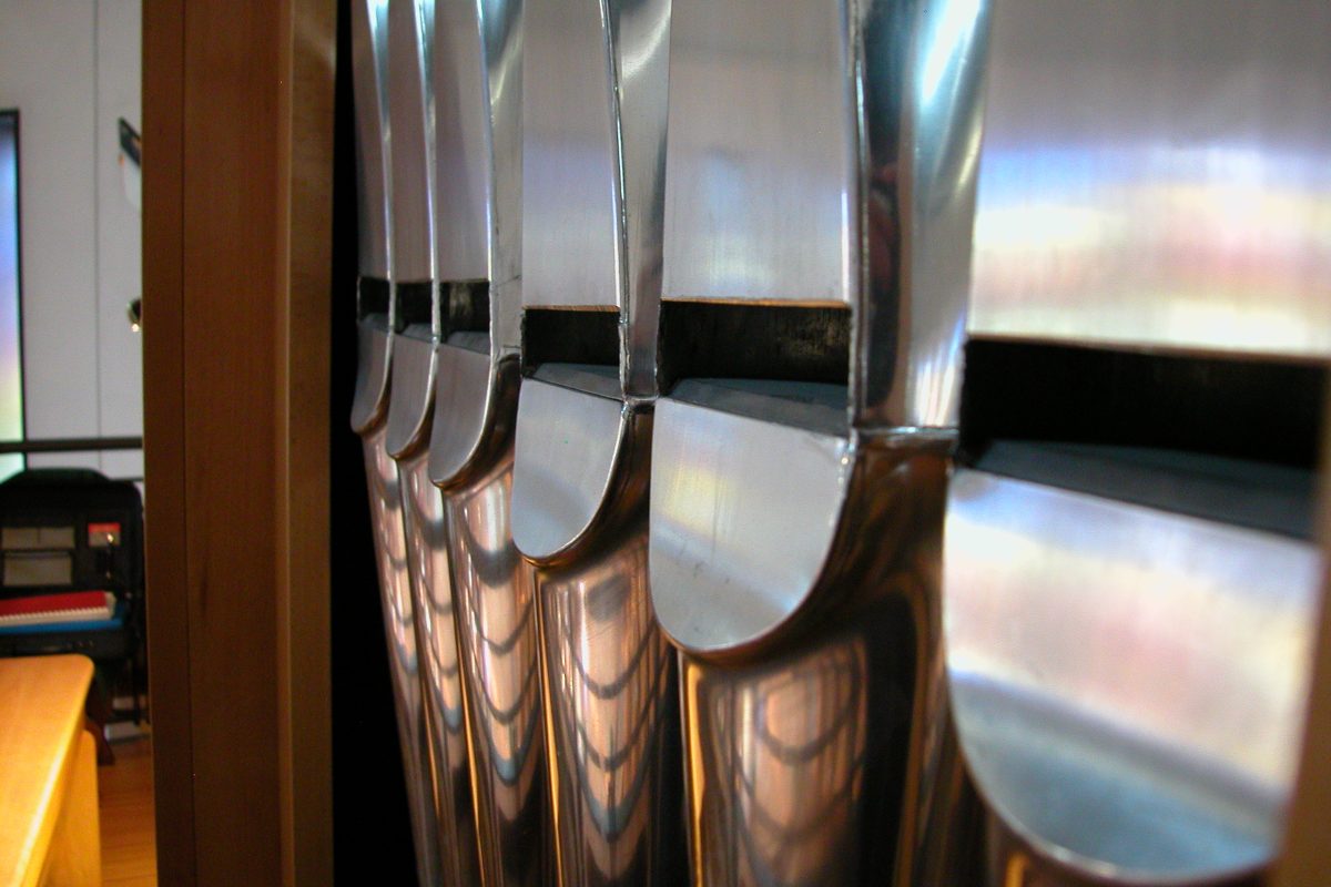 Close rank of large-scale pedal organ pipes, bass register, new construction